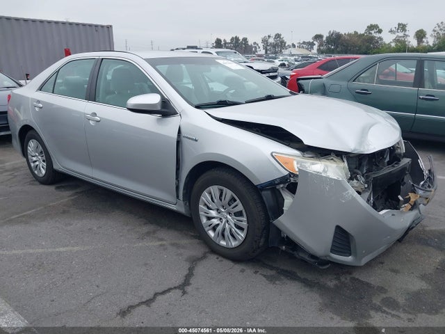 Salvage Toyota Camry Image
