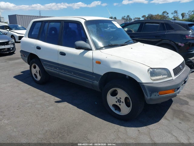 Salvage Toyota RAV4 Image