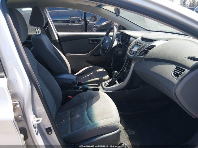 Hyundai ELANTRA Se