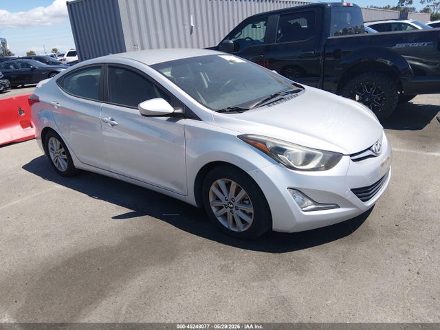 Salvage Hyundai ELANTRA Image