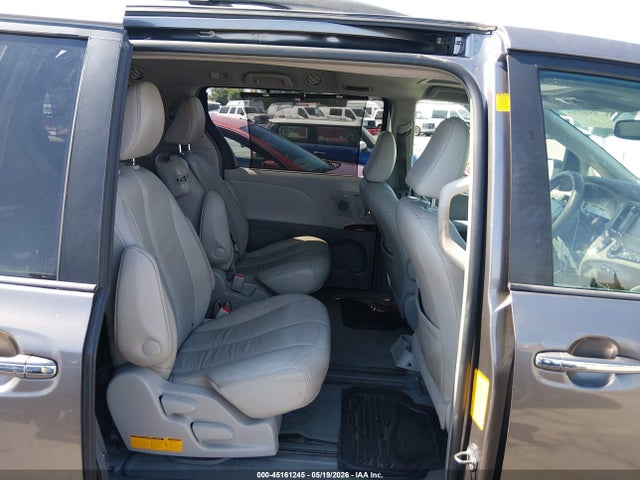 Toyota Sienna Xle V6
