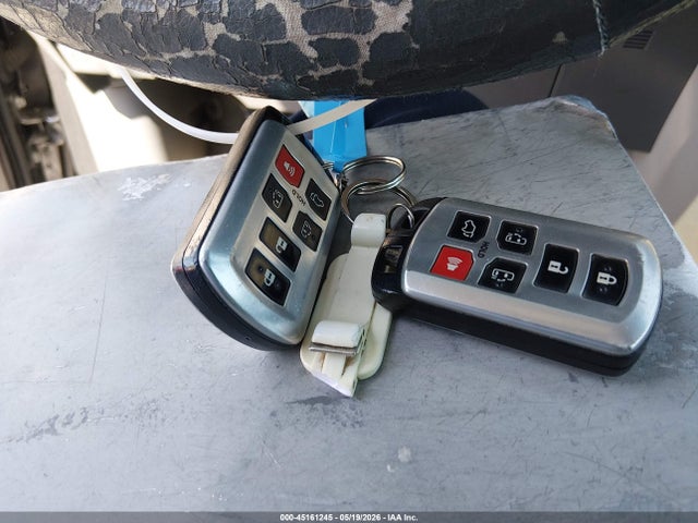 Toyota Sienna Xle V6