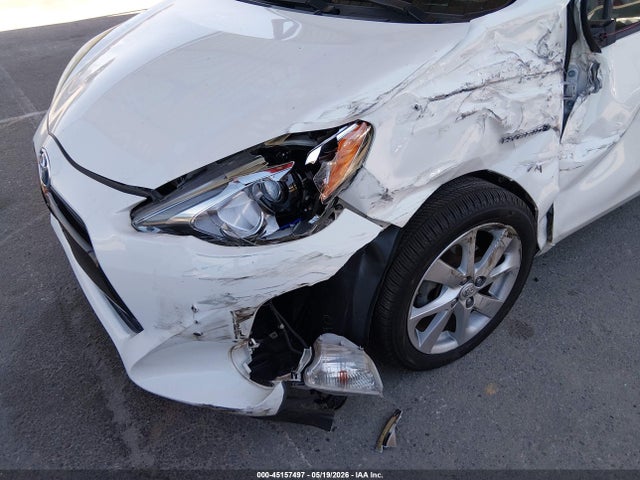 Toyota Prius c Four