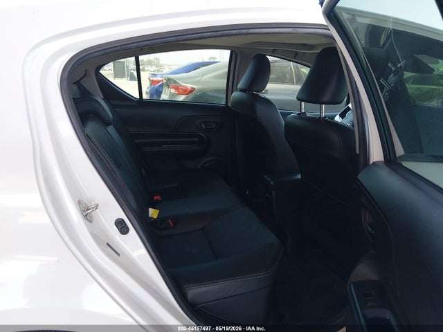 Toyota Prius c Four