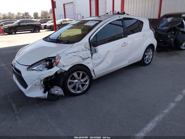 Toyota Prius c Four