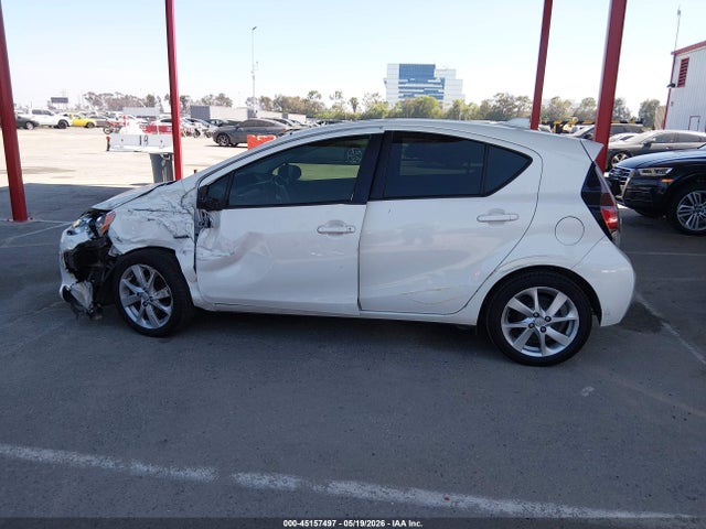 Toyota Prius c Four