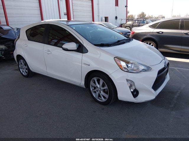Salvage Toyota Prius c Image
