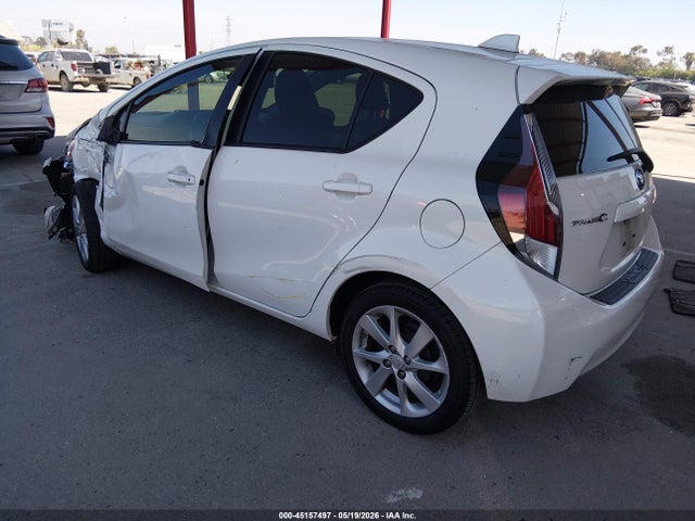 Toyota Prius c Four