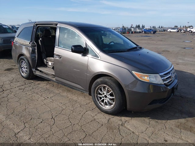 Salvage Honda Odyssey Image