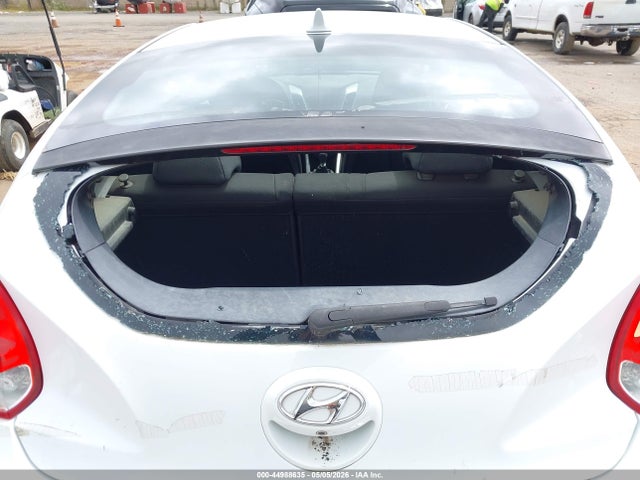 Hyundai VELOSTER