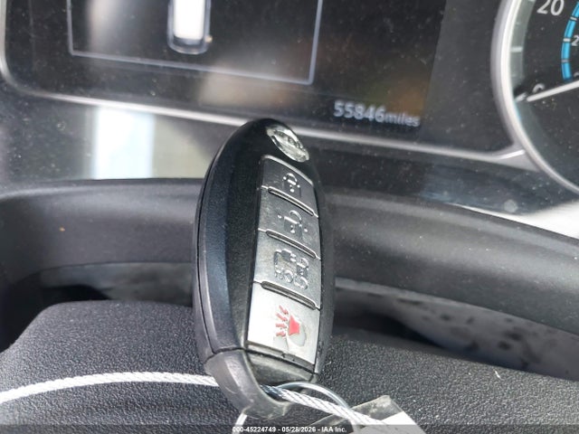Nissan LEAF S
