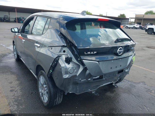 Nissan LEAF S
