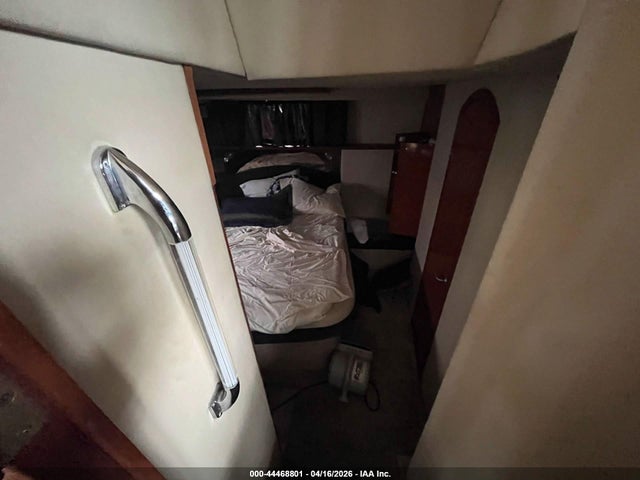Cruisers Yachts 38