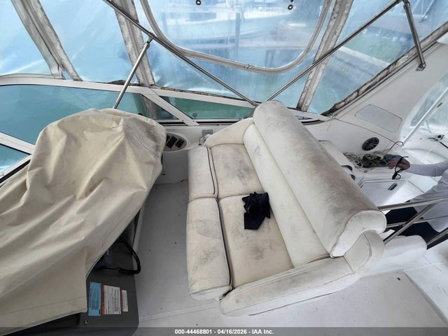 Cruisers Yachts 38