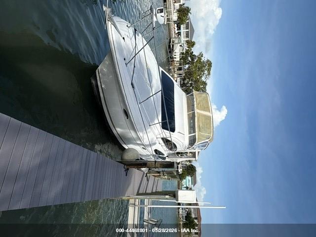 Cruisers Yachts 38