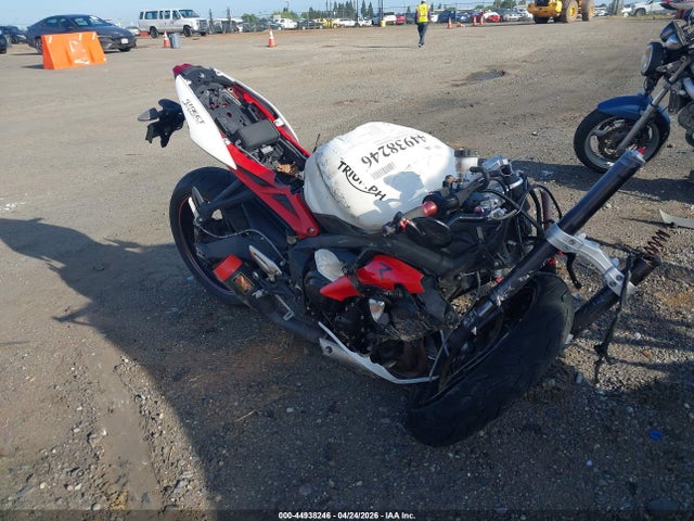 Salvage Triumph Street Triple Image