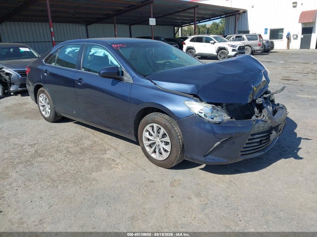 Salvage Toyota Camry Image