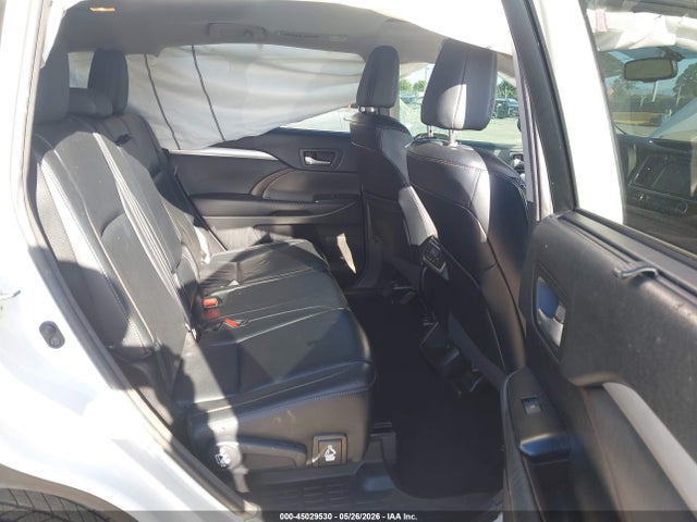 Toyota Highlander Xle V6