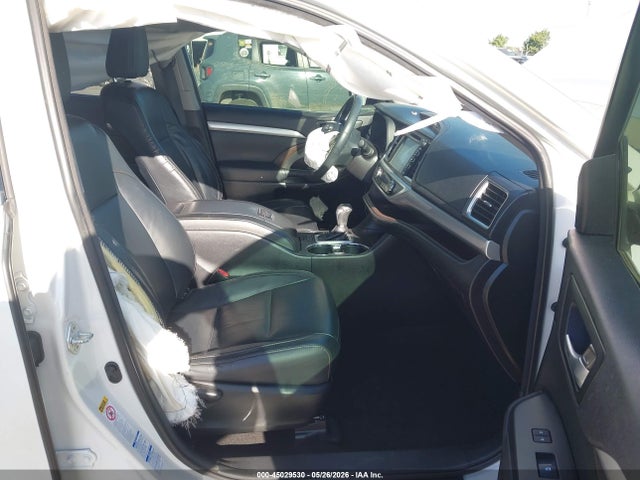Toyota Highlander Xle V6