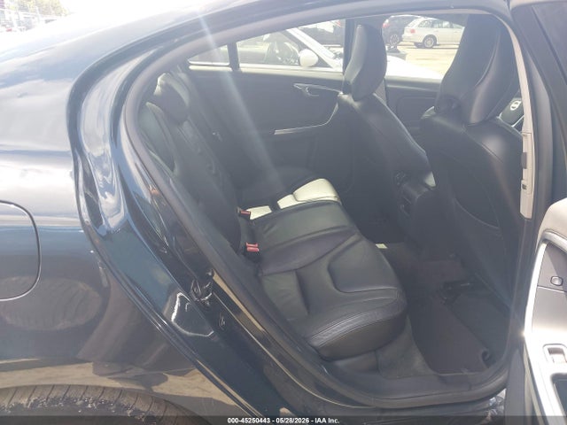 Volvo S60 T5