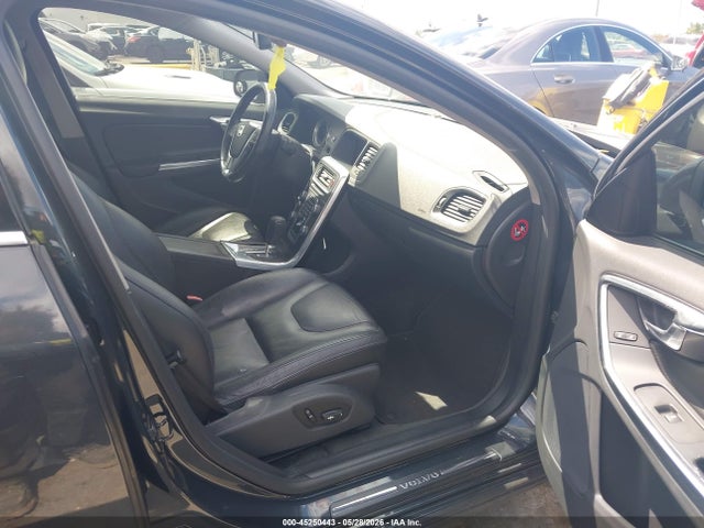 Volvo S60 T5