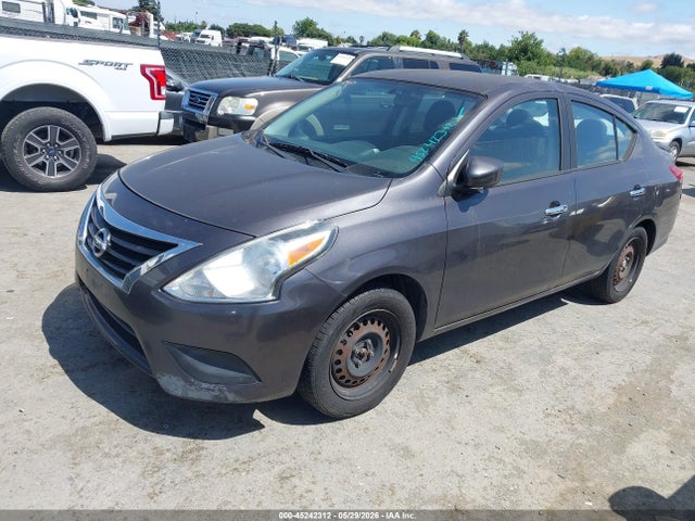 Nissan Versa