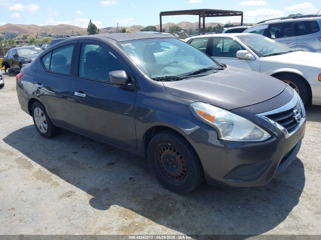 Salvage Nissan Versa Image