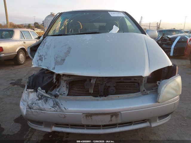 Toyota Sienna Le