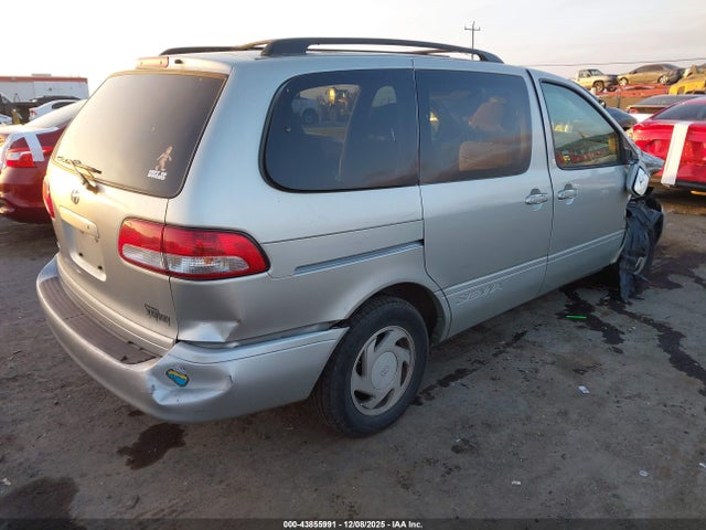 Toyota Sienna Le