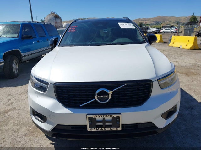 Volvo XC40 T5 R-design