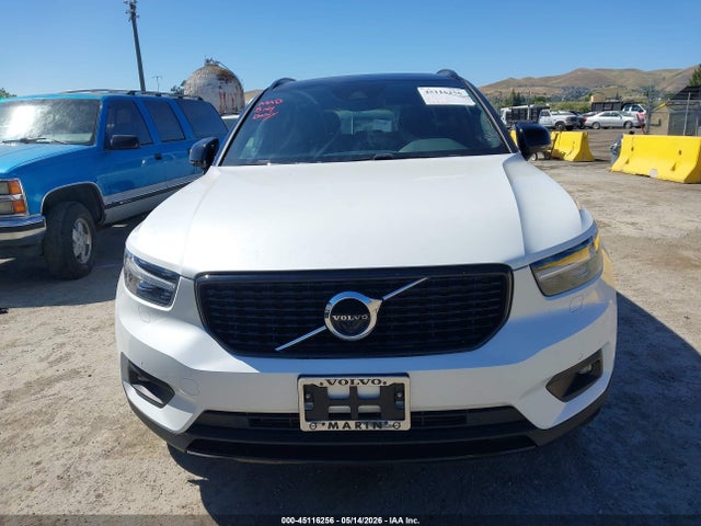 Volvo XC40 T5 R-design
