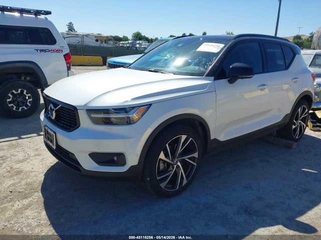 Volvo XC40 T5 R-design