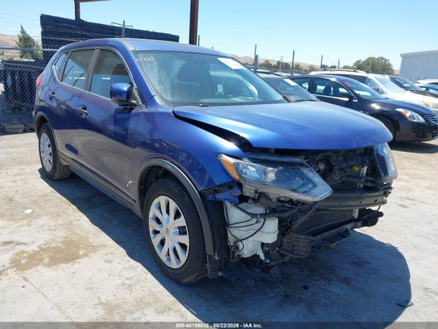 Salvage Nissan Rogue Image