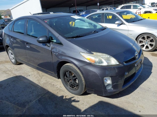 Salvage Toyota Prius Image