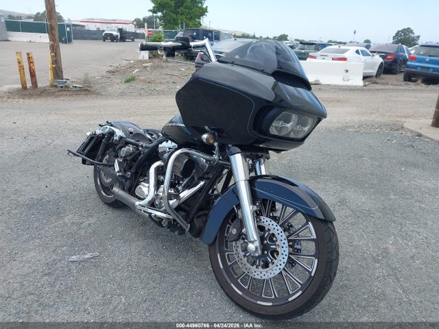Salvage Harley-Davidson Fltrxs Image