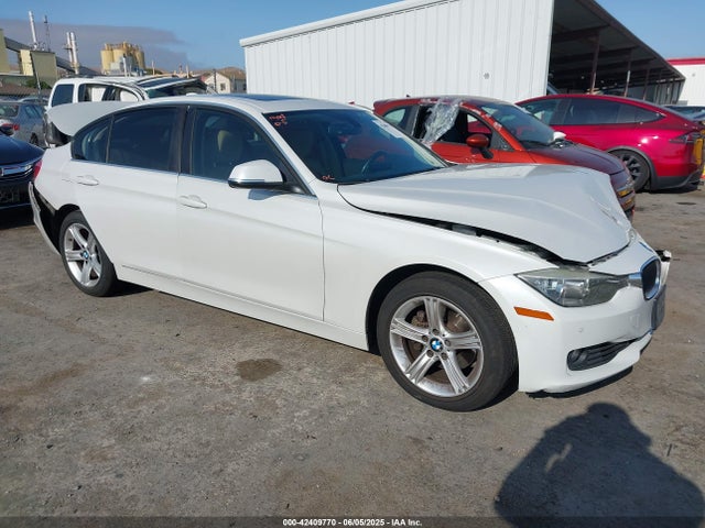Salvage BMW 3 Series Image