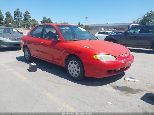 Salvage Hyundai ELANTRA Image