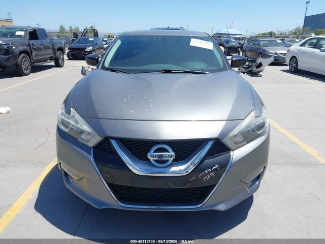 Nissan Maxima