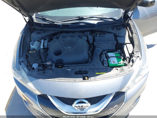 Nissan Maxima