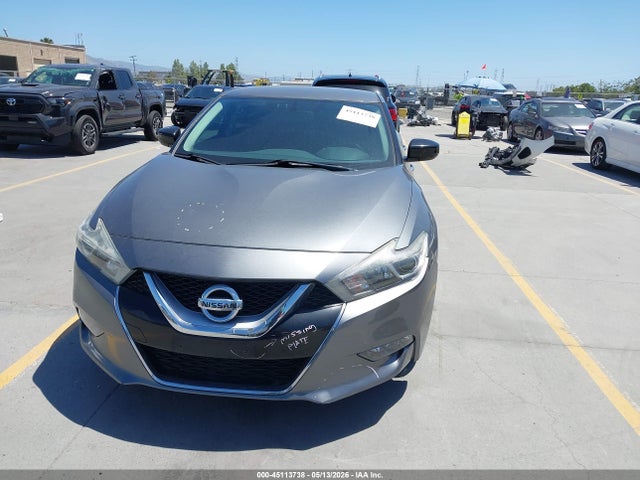 Nissan Maxima