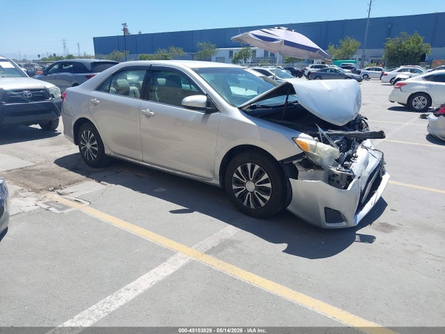 Salvage Toyota Camry Image