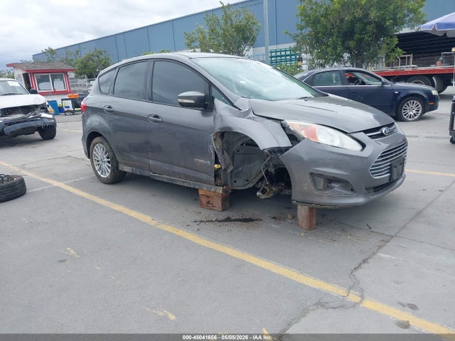 Salvage Ford C-MAX Hybrid Image