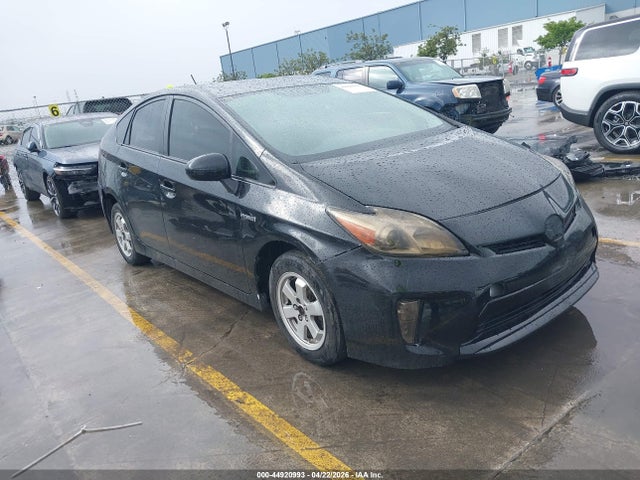 Salvage Toyota Prius Image