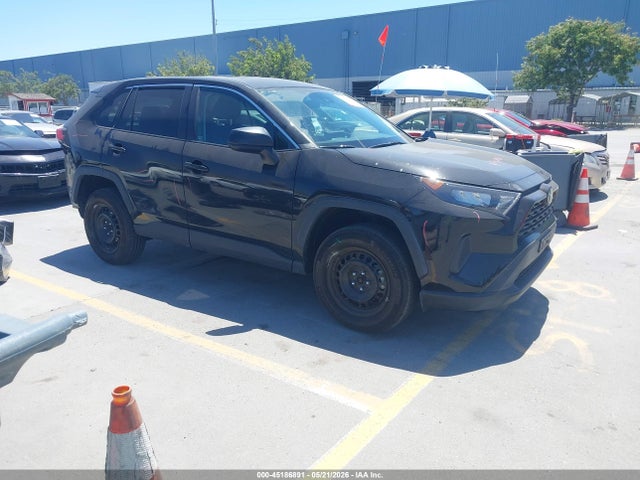 Salvage Toyota RAV4 Image