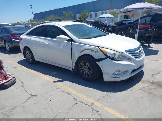 Salvage Hyundai SONATA Image