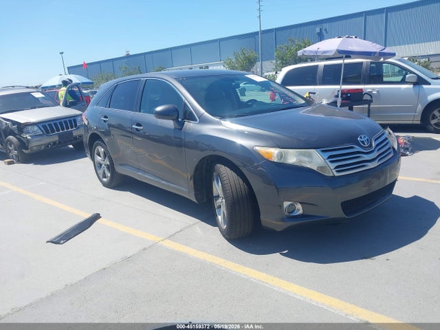 Salvage Toyota Venza Image