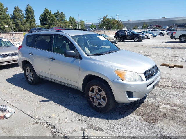 Salvage Toyota RAV4 Image
