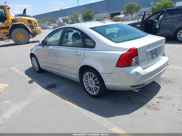 Volvo S40