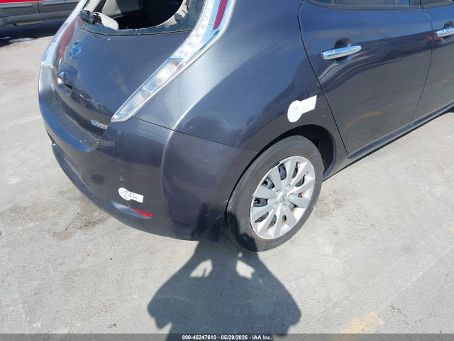 Nissan LEAF S