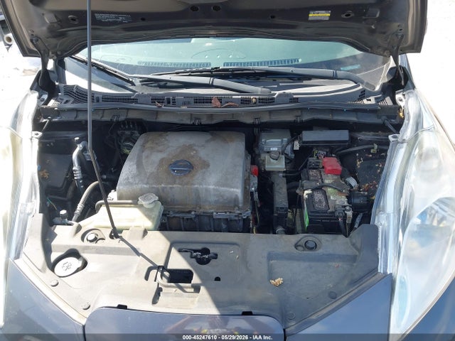 Nissan LEAF S
